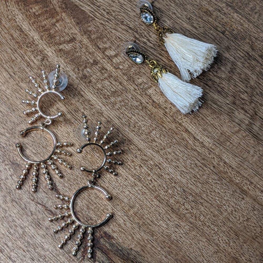 Sun spay and tassel earrings - Picture 2 of 4